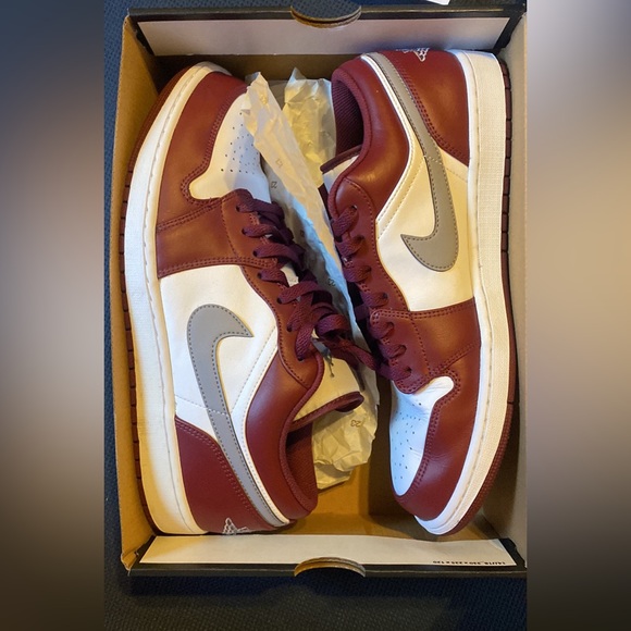 There to narrow for my feet as I have a super wide toe box. - Picture 4 of 5